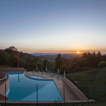 Hotel Ristorante Al Brunello Di モンタルチーノ エクステリア 写真