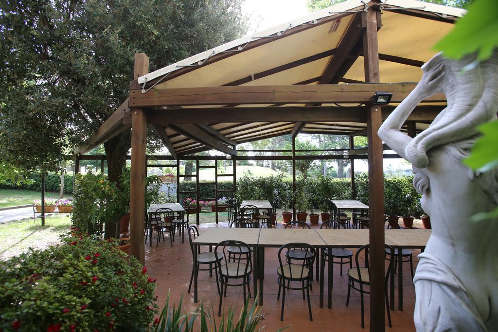 Hotel Ristorante Al Brunello Di モンタルチーノ エクステリア 写真
